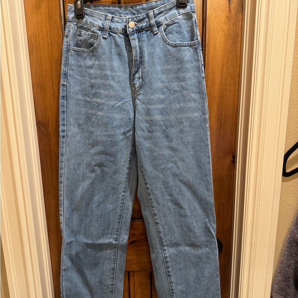 Stylish Light Blue Women's Straight Leg Jeans